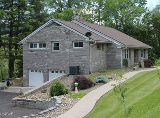 201 Crystal Beach Rd, Mill Hall, PA 17751