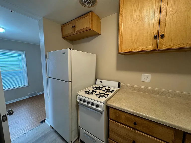 82 Harvard St — Photo 9