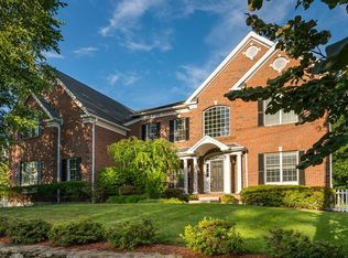 26 Hunnewell St, Wellesley, MA 02481