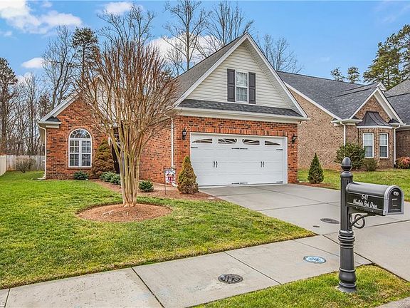 4th image of 641 Woodlake Park Dr