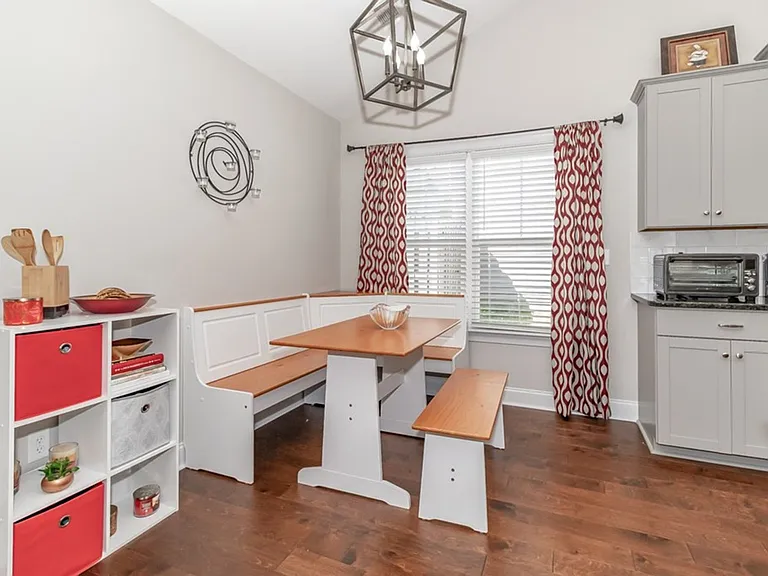 2112 Kinsale Ave — Photo 21
