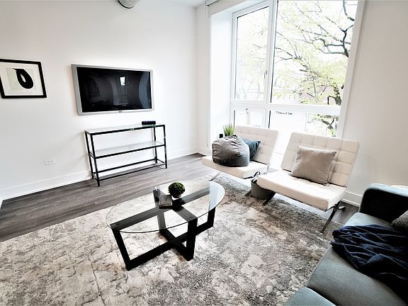 3rd image of 1313 W Loyola Ave #2B