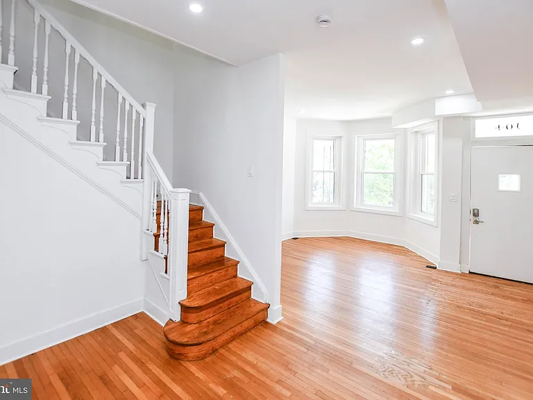 104 R St NE #A — Photo 9