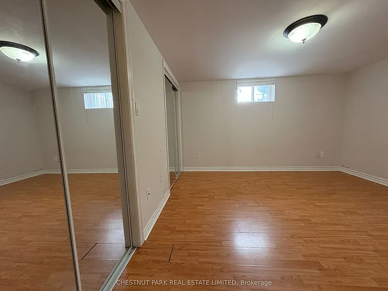 93 Surrey Ave — Photo 18