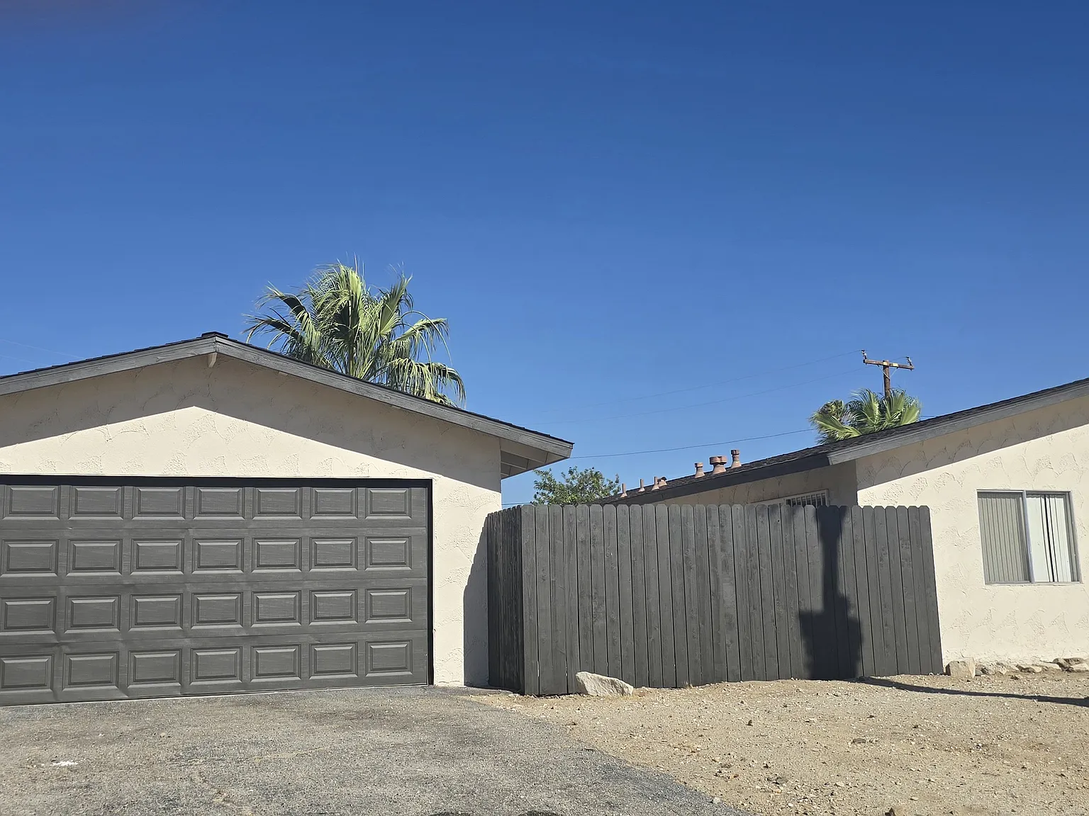 3 bed, 1372 sqft, $2,300 — Photo 4