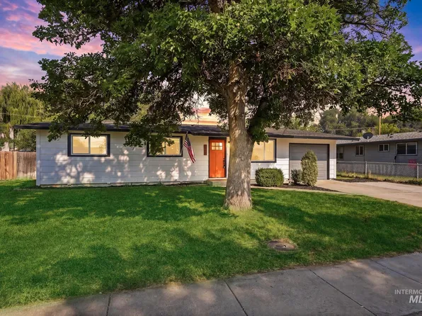 108 N Rowena St, Nampa, ID 83651