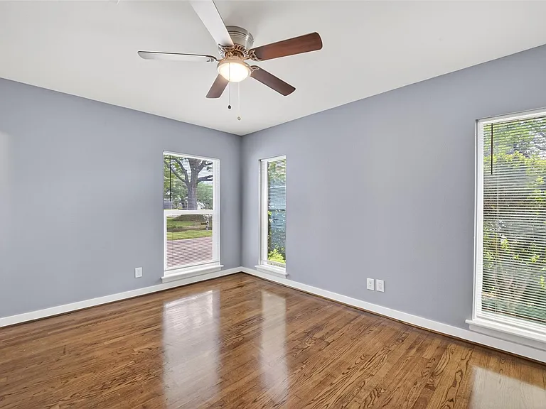 11226 Huggins Dr — Photo 28