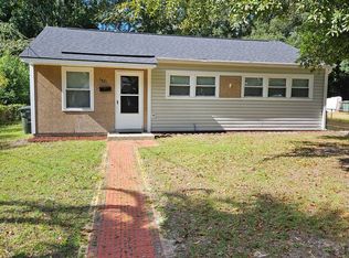 5821 Robinhood Dr, Hanahan, SC 29410