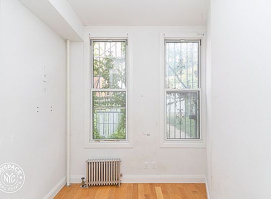 3rd image of 291 Wyckoff Ave APT 1L