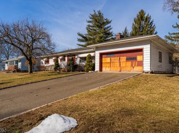 213 Haroldson Pl, Pompton Lakes Boro, NJ 07442