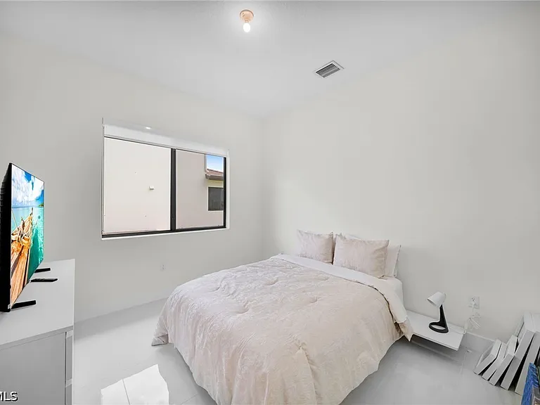 5043 Ofanto Ln — Photo 16