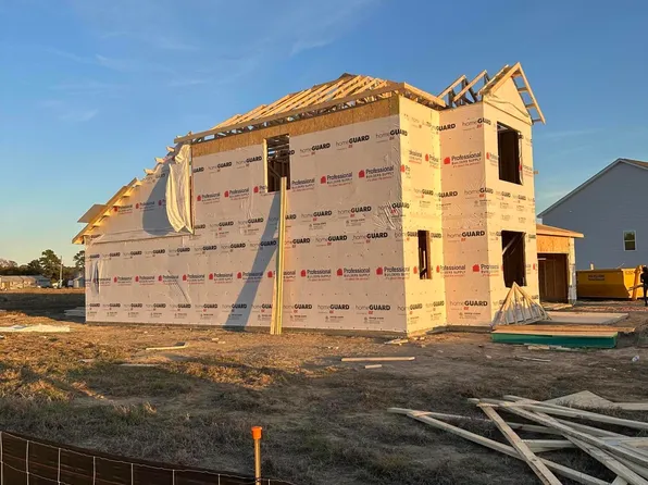 209 Thomas Store Dr, Broadway, NC 27505