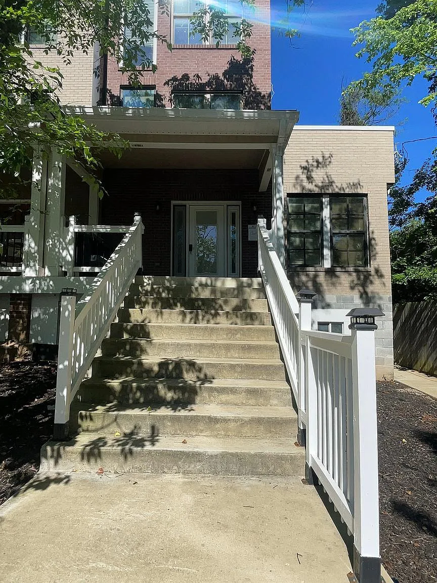 1 bed, 2724 sqft, $1,300 — Photo 1
