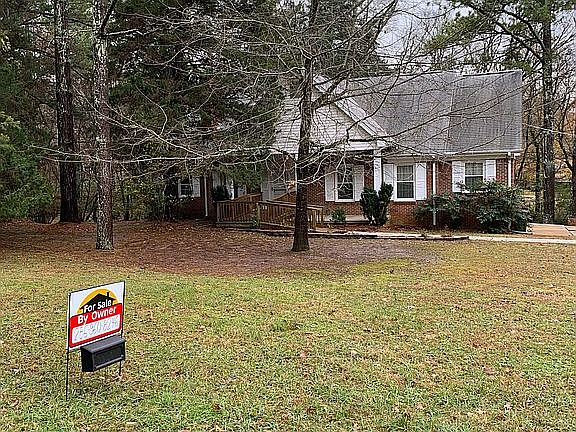 3rd image of 2512 Vista Dr SE