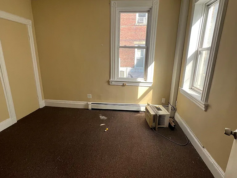 253 Oakdene Ave #1 — Photo 9