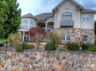 220 Big Water Dr, Vonore, TN 37885