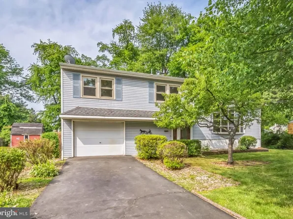 736 Adams Ave, Langhorne, PA 19047