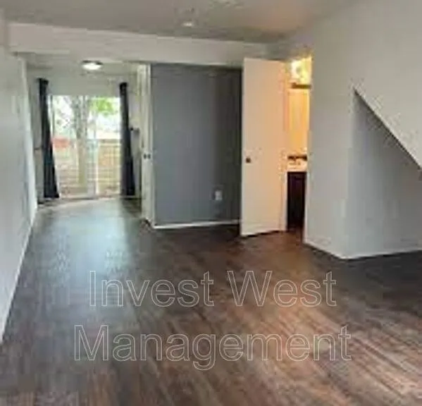 9031 N Saint Louis Ave — Photo 1