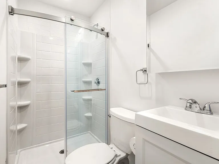 90 Forbes St #4 — Photo 3