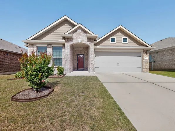 504 Cross Ridge Cir N, Fort Worth, TX 76120