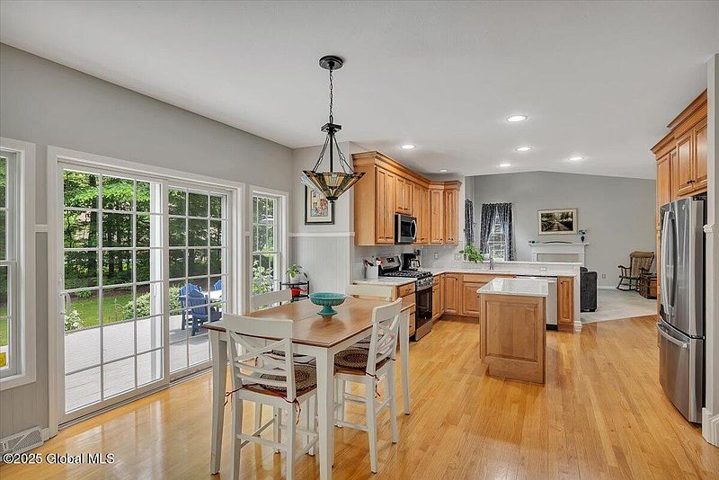 4th image of 26 Nadler Road