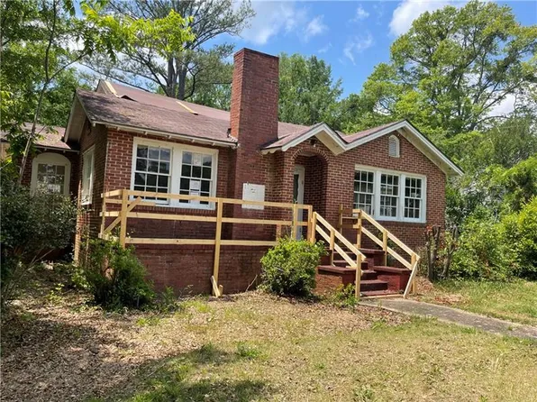 624 S Main St, Camp Hill, AL 36850