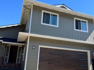 812 Paula Ln, Petaluma, CA 94952