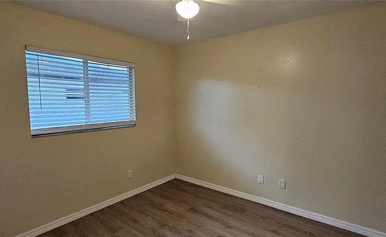 1628 SW Santa Barbara Pl — Photo 12