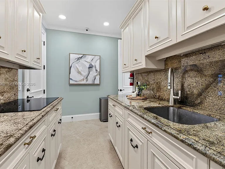 628 Coral Way — Photo 39