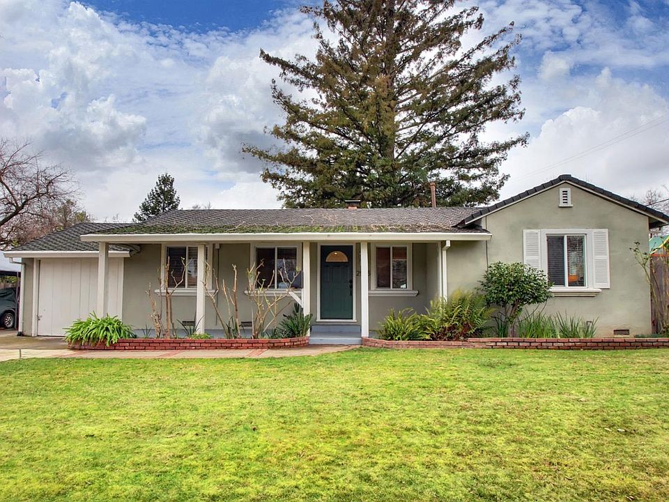 2nd image of 2585 Danube Dr