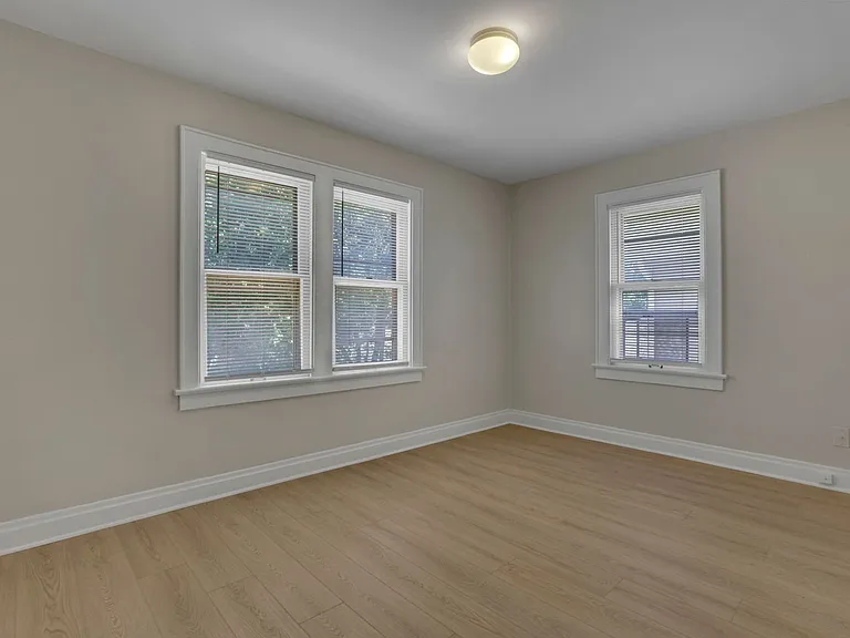 43-45 N Chase Ave — Photo 25