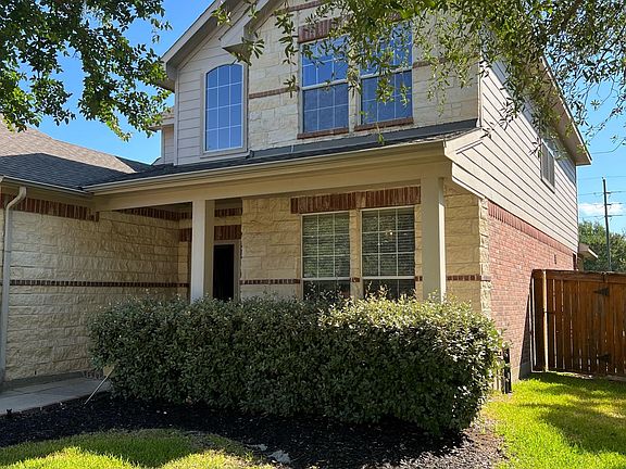 2nd image of 5035 Heatherdawn Ct