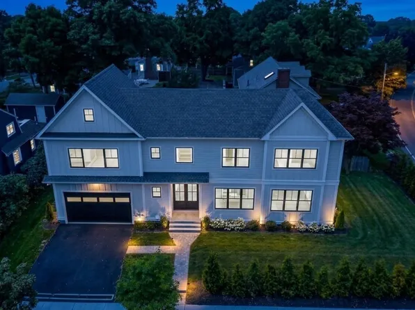 9 Morseland Ave, Newton Center, MA 02459