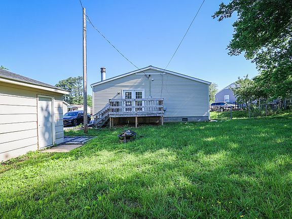4th image of 201 Seminole Dr