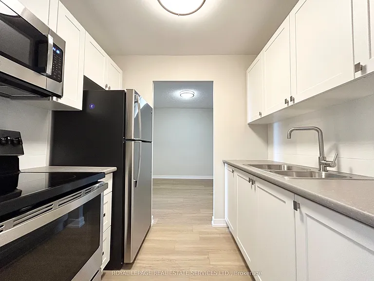 82 Millside Dr #1005 — Photo 3