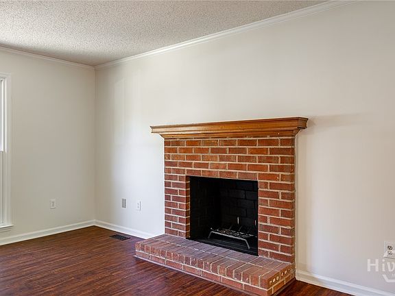 4th image of 182 Woodberry Drive