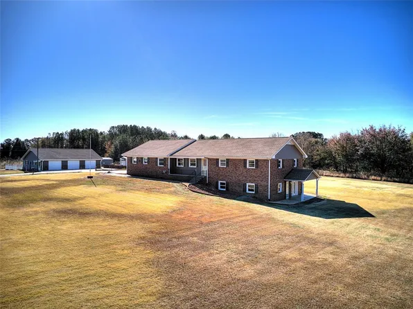 130 Raleighs Ln, West Union, SC 29696