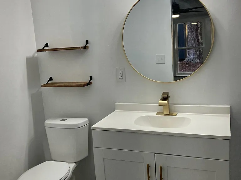814 Aurel Blvd — Photo 10
