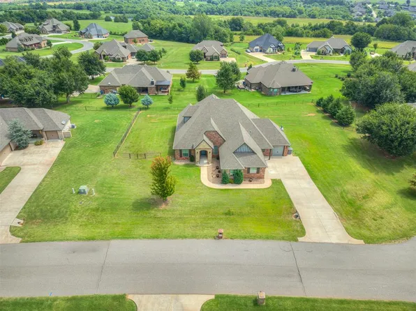 3530 Rivers Edge Ct, Newcastle, OK 73065