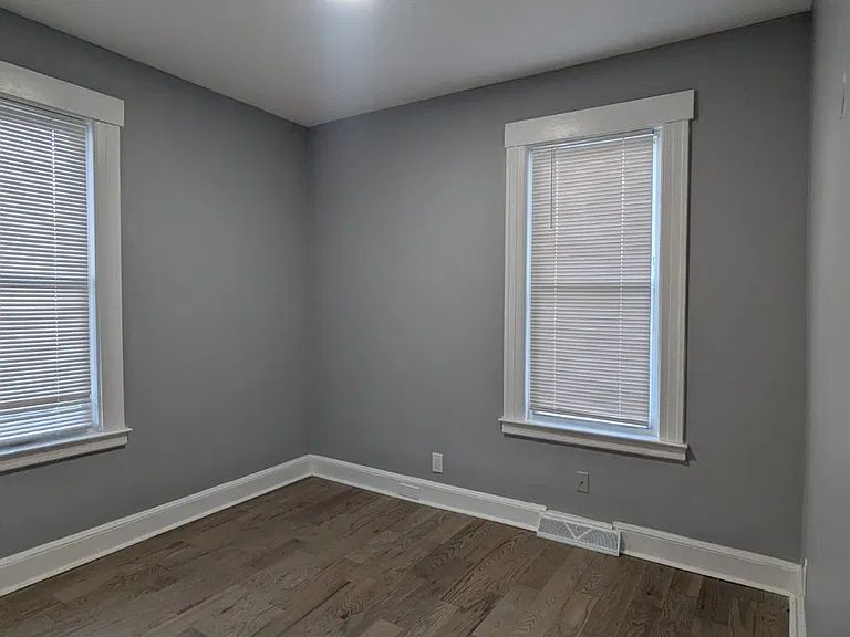 365 Howard Ave — Photo 11