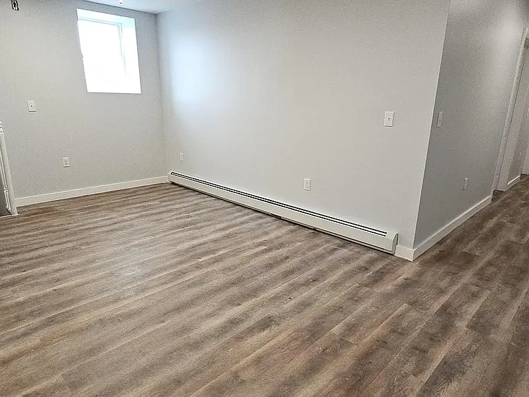 23 E Clinton St — Photo 2
