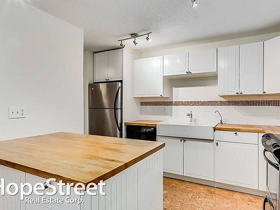 3rd image of 550 Westwood Dr SW #323