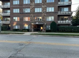 435 Ridge Rd APT 102, Wilmette, IL 60091