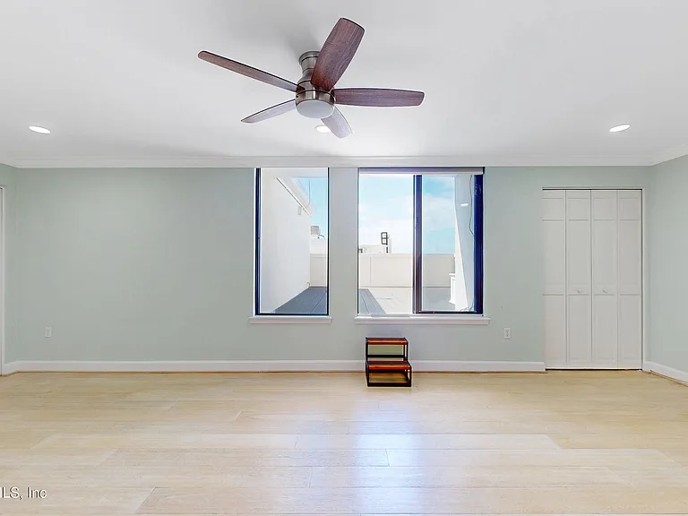 2100 Ocean Dr #Penthouse 2 — Photo 18