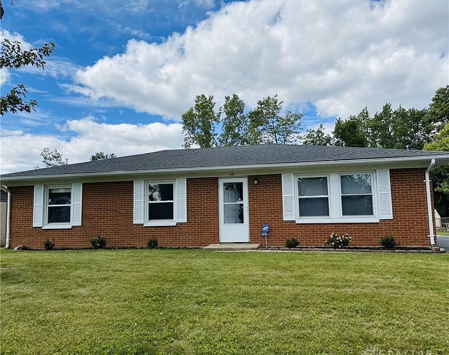 1st image of 49 Chaplen Dr