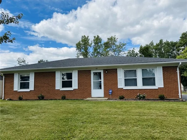 49 Chaplen Dr, Dayton, OH 45426