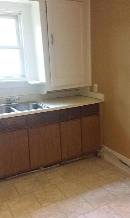 2nd image of 3209 6th St