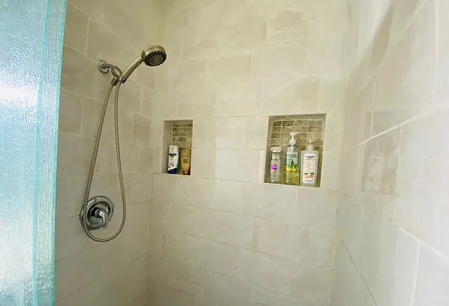 415 Lucy Ct — Photo 6