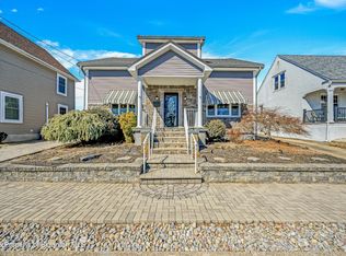 155 N 3rd St, Old Forge, PA 18518