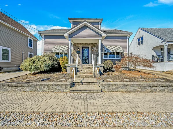 155 N 3rd St, Old Forge, PA 18518